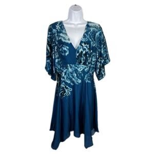 White House Black Market Womens Blue Floral Fit Flare Dress V neck Size 2